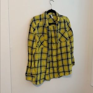 *MAKE AN OFFER* H&M Checkered Pattern Shirt